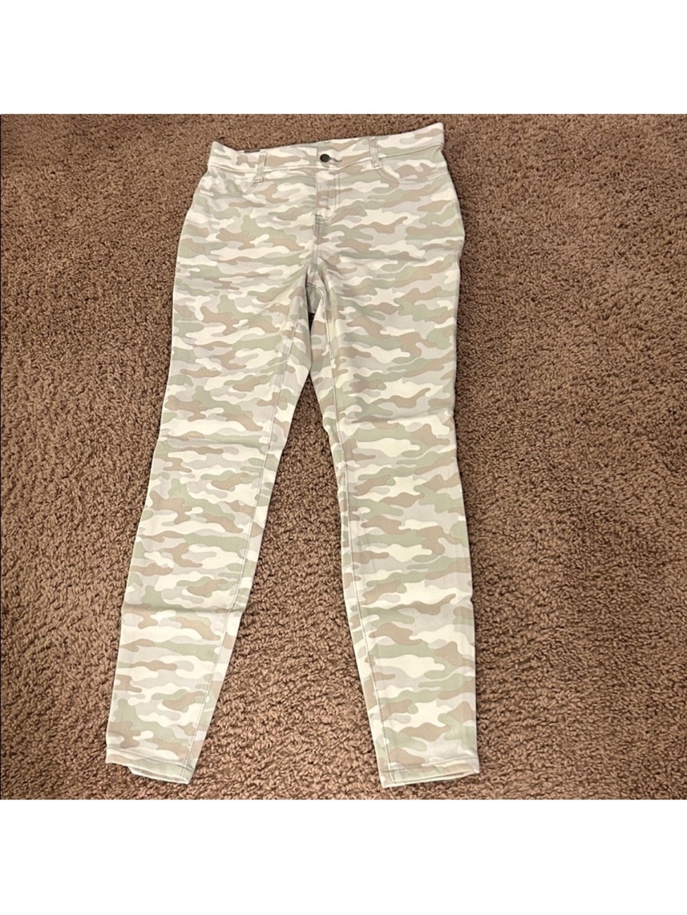 Time and Tru Green & Tan Camo High-Rise Skinny Pants